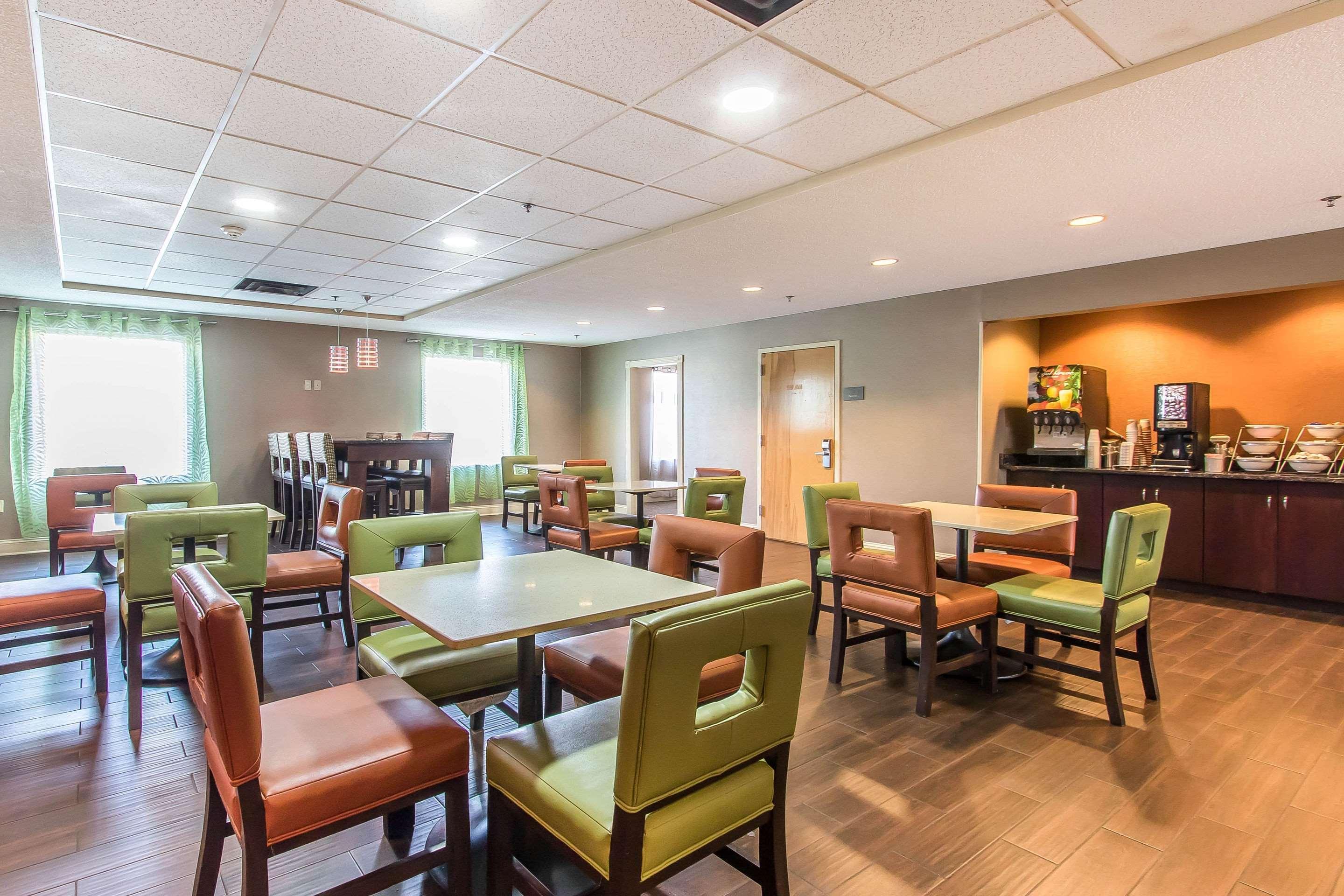 Comfort Suites Richmond Exteriér fotografie