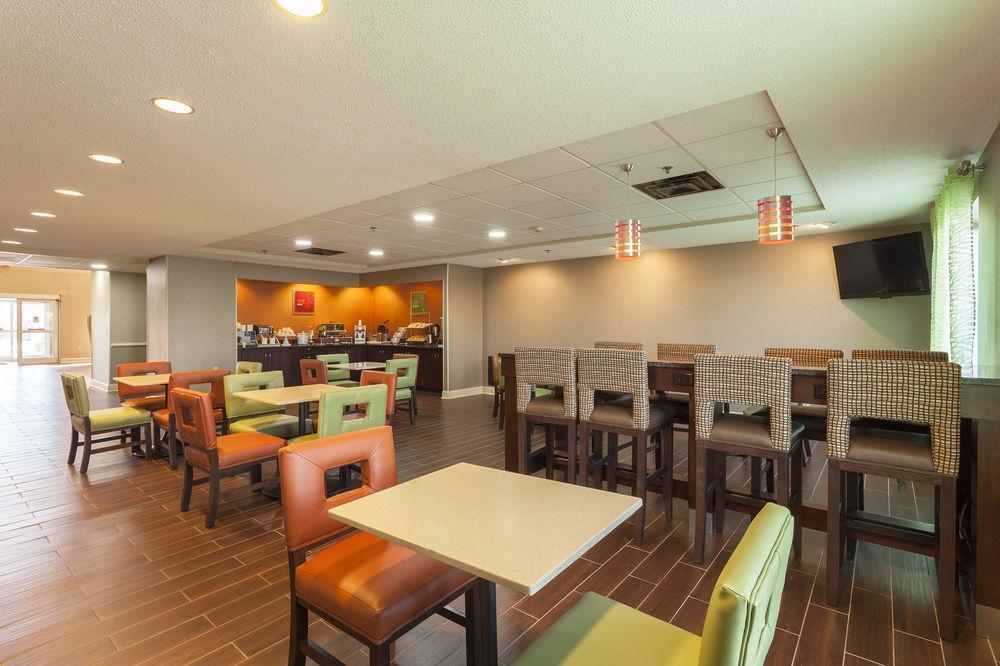 Comfort Suites Richmond Exteriér fotografie